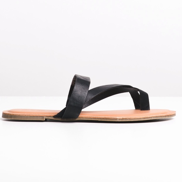 New | Harlow Ladies Sandals - Picture 2 of 8